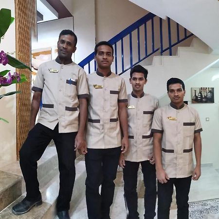 Al Aman Hotel Apartment Al Buraimi Esterno foto