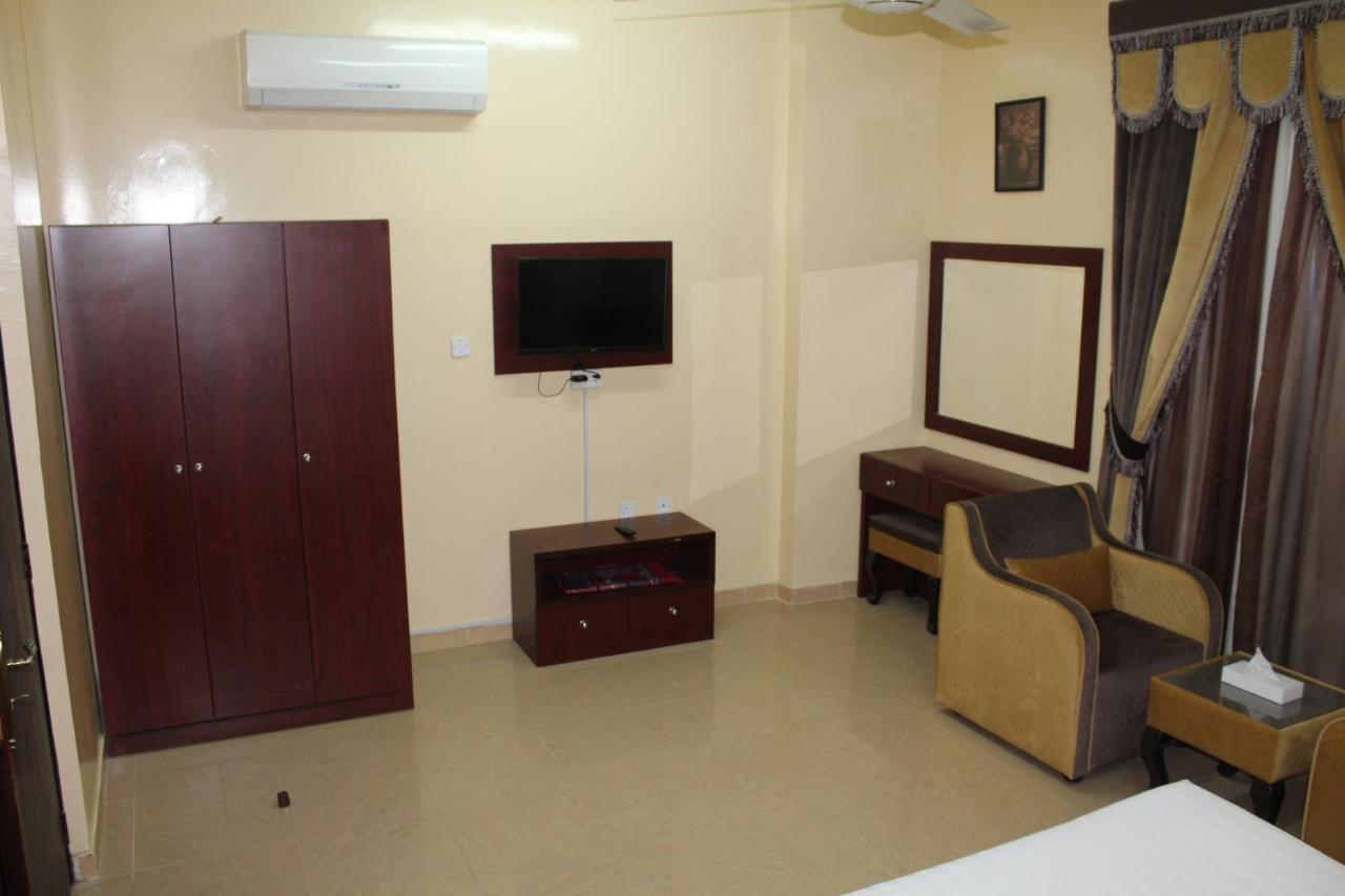 Al Aman Hotel Apartment Al Buraimi Esterno foto