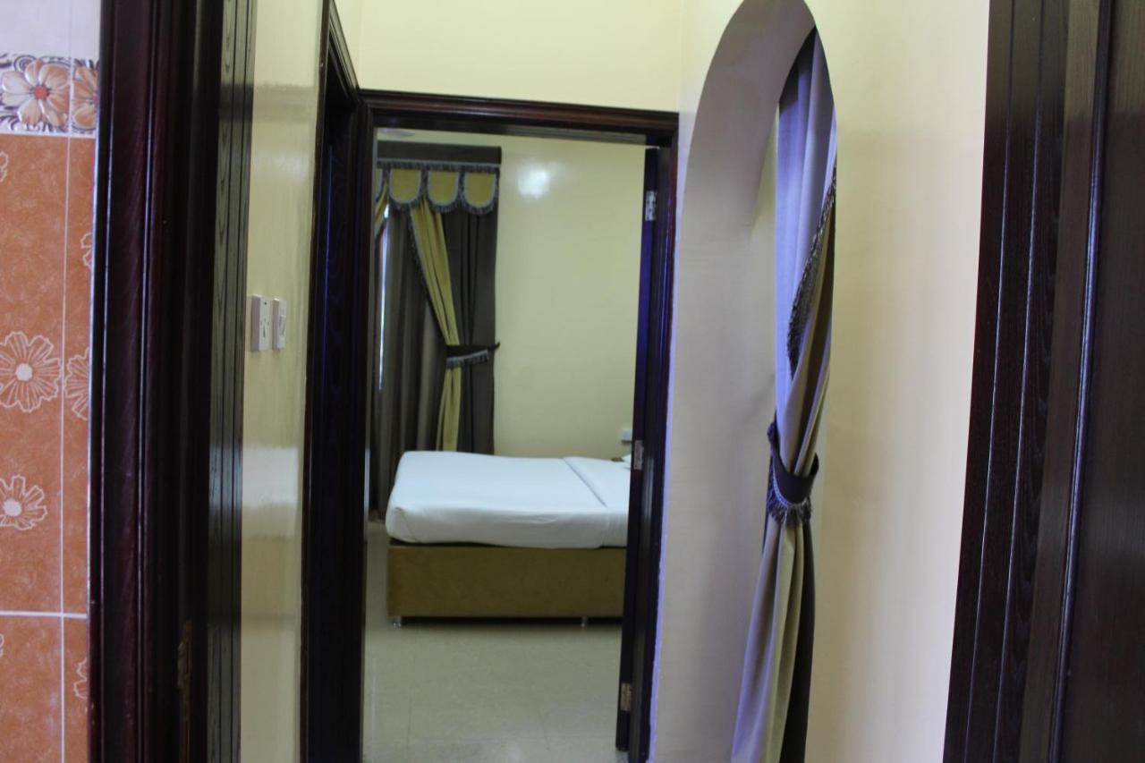 Al Aman Hotel Apartment Al Buraimi Esterno foto