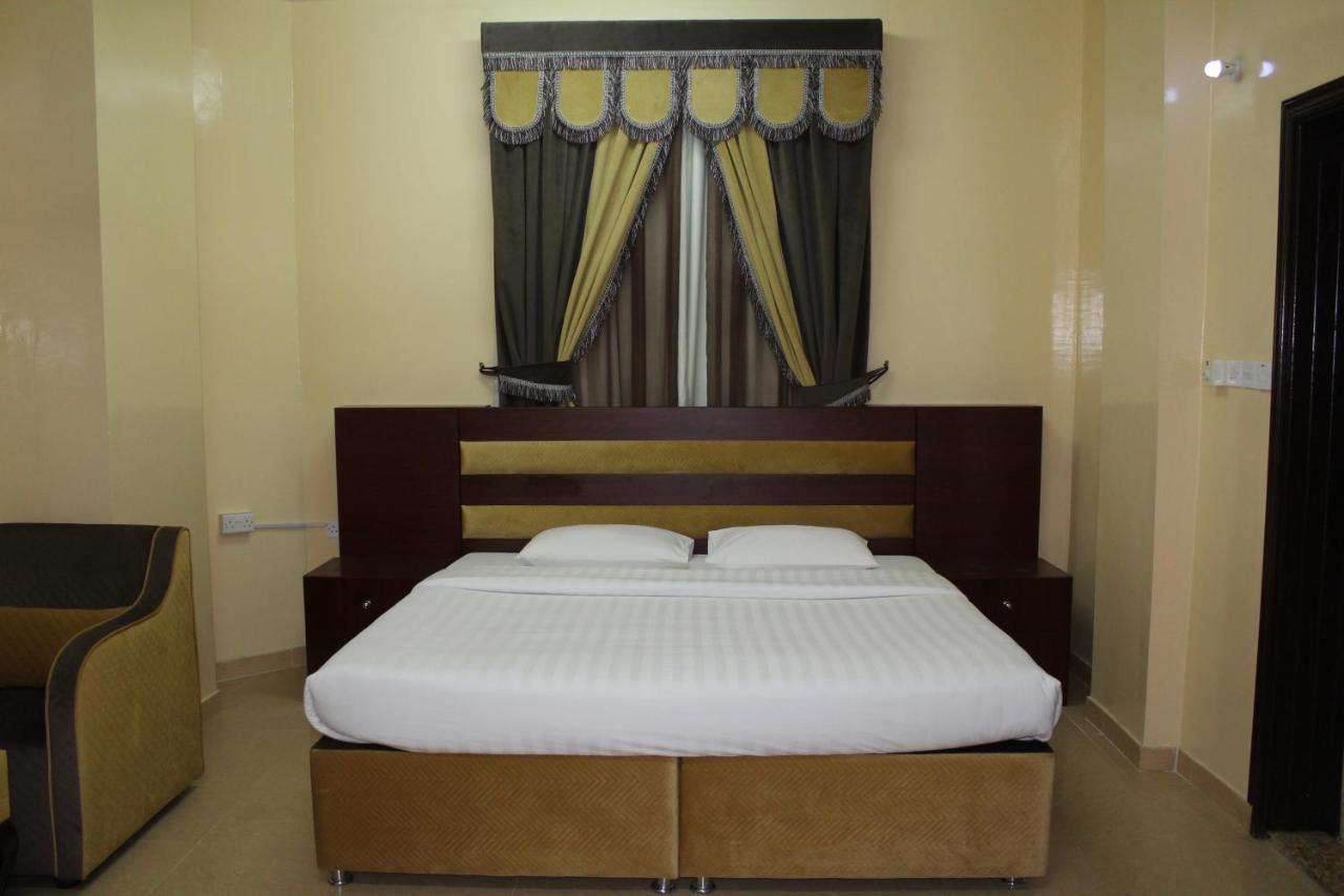 Al Aman Hotel Apartment Al Buraimi Esterno foto
